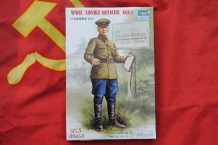 TR.00703  WWII SOVIET OFFICER Volume 1